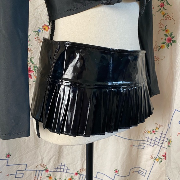 SOLD!!! LIVING DEAD SOULS VINYL MICRO MINI SKIRT - Picture 6 of 6
